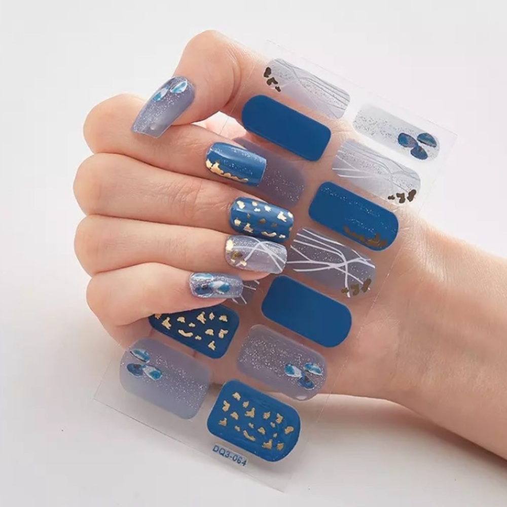 🎉 New blue Nail Stickers - 14 colourful sticker set